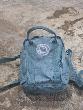 Fjallraven Kånken Mini Backpack in Light Blue with Tan Trim